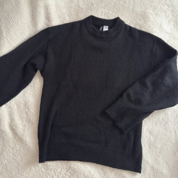 H&M Divided Essential Black Sweater - Picture 4 of 6